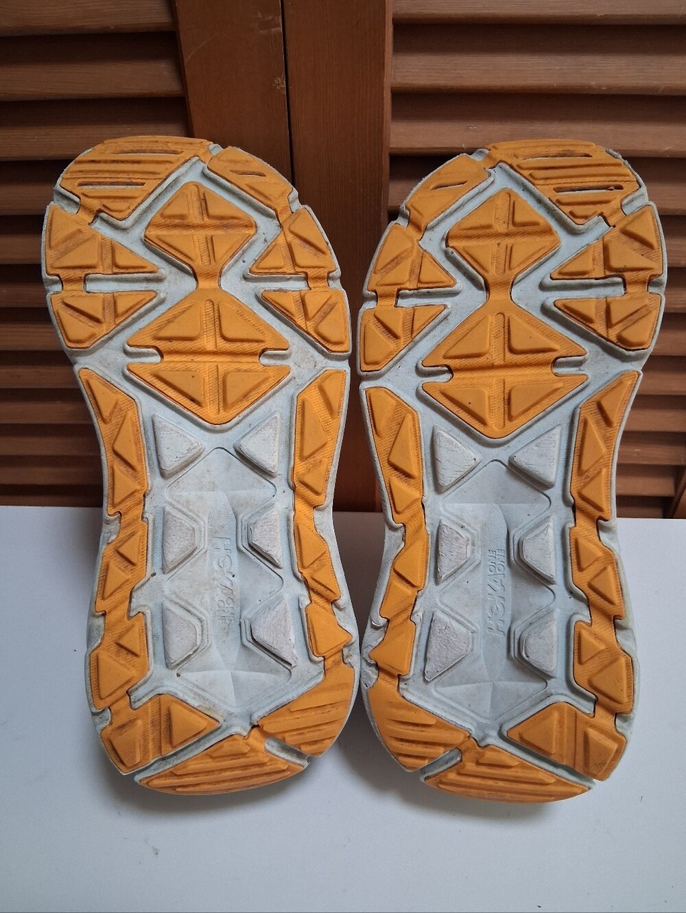 Hoka Stinson ATR 6 Trail Running Shoe Mens Size 9.5 Ombré Blue/Saffron - Picture 7 of 8